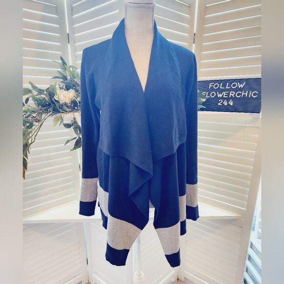 LAUREN RALPH LAUREN COLOR BLOCK SWEATER  BLUE &  GRAY SIZE M - Picture 2 of 9